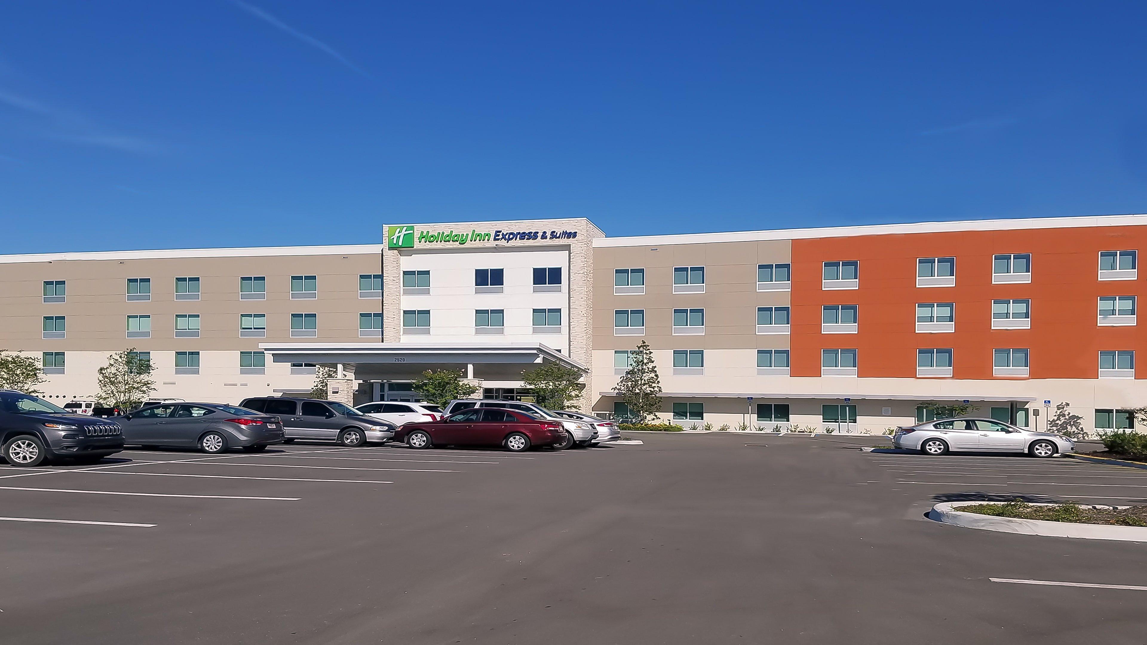 Holiday Inn Express & Suites - Tampa East - Ybor City By Ihg Buitenkant foto