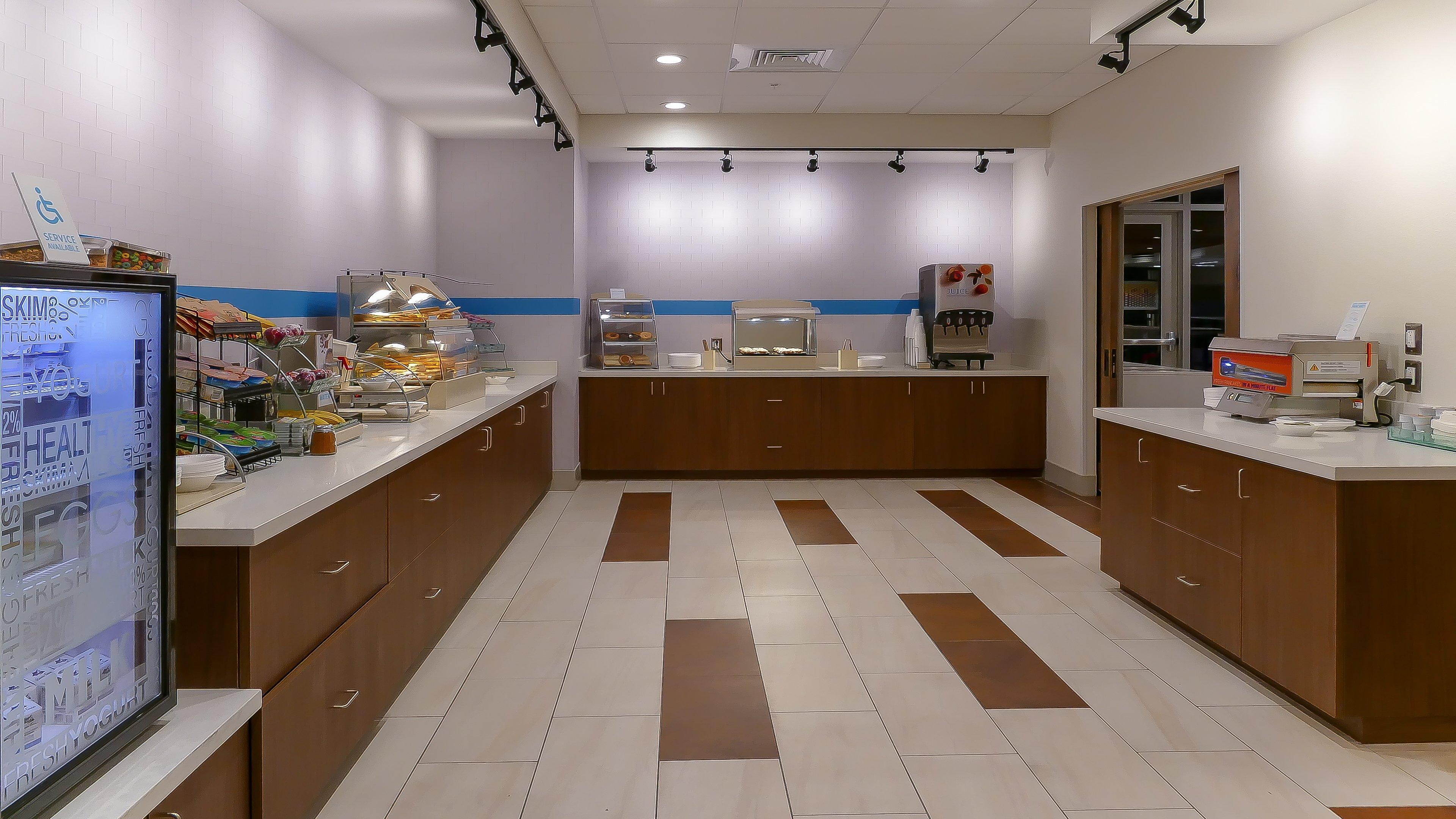 Holiday Inn Express & Suites - Tampa East - Ybor City By Ihg Buitenkant foto